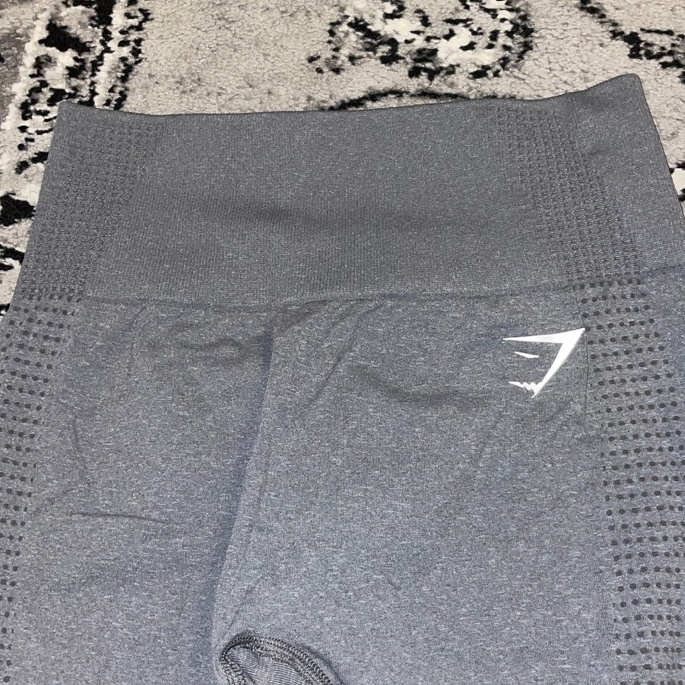 Grey gym shark